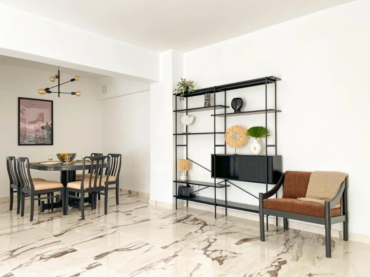 Image 3 of Aeolia seaview apartment