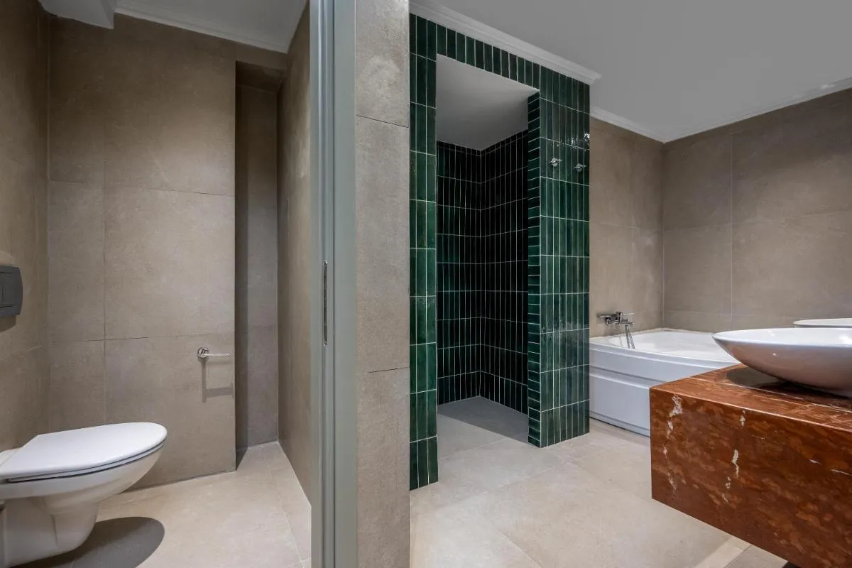 Image 3 of Alegrand Suites