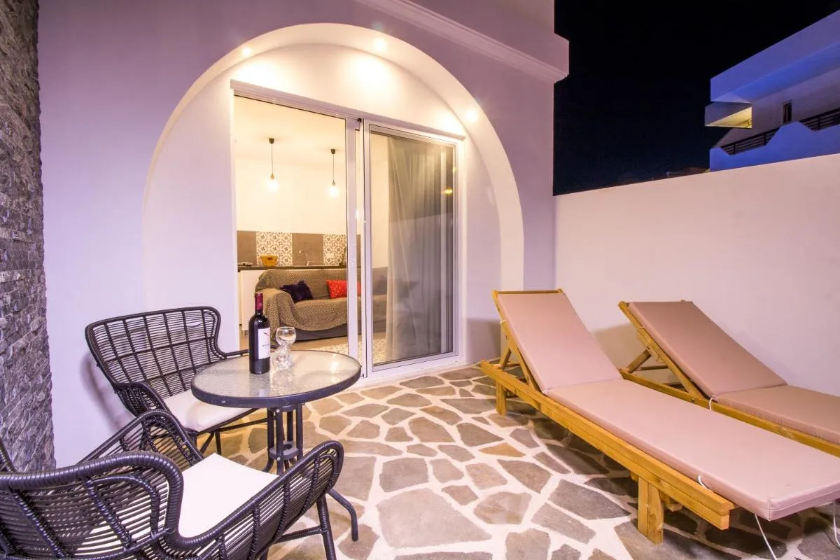 Image 4 of Alexander Studios & Suites – Adults Only