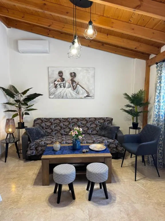 Image of Alleyhouse 83