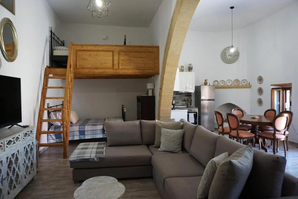 Image 1 of Amalia’s Traditional Home in Paradisi