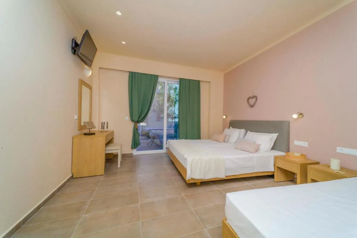 Image 4 of Amaryllis front beach hotel