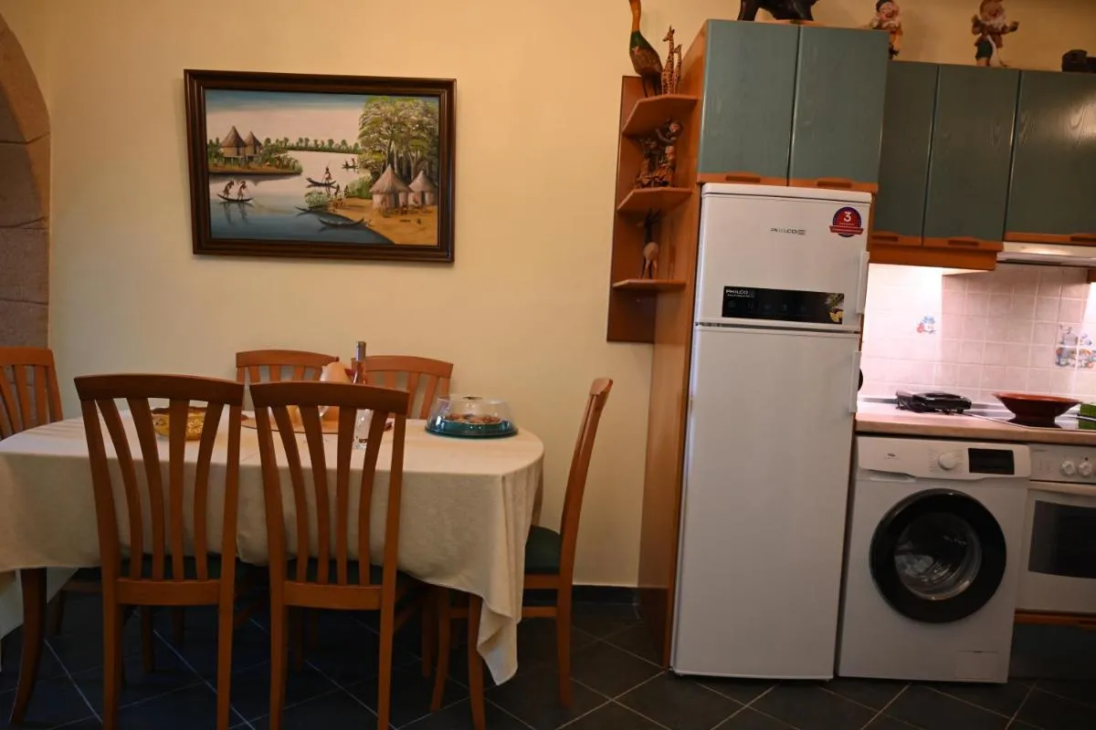Image 2 of Anthias Beach Home