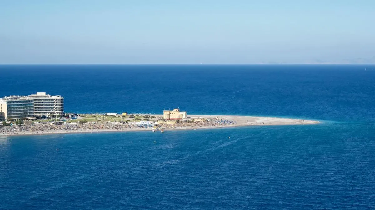 Image 4 of Aquarium View Hotel