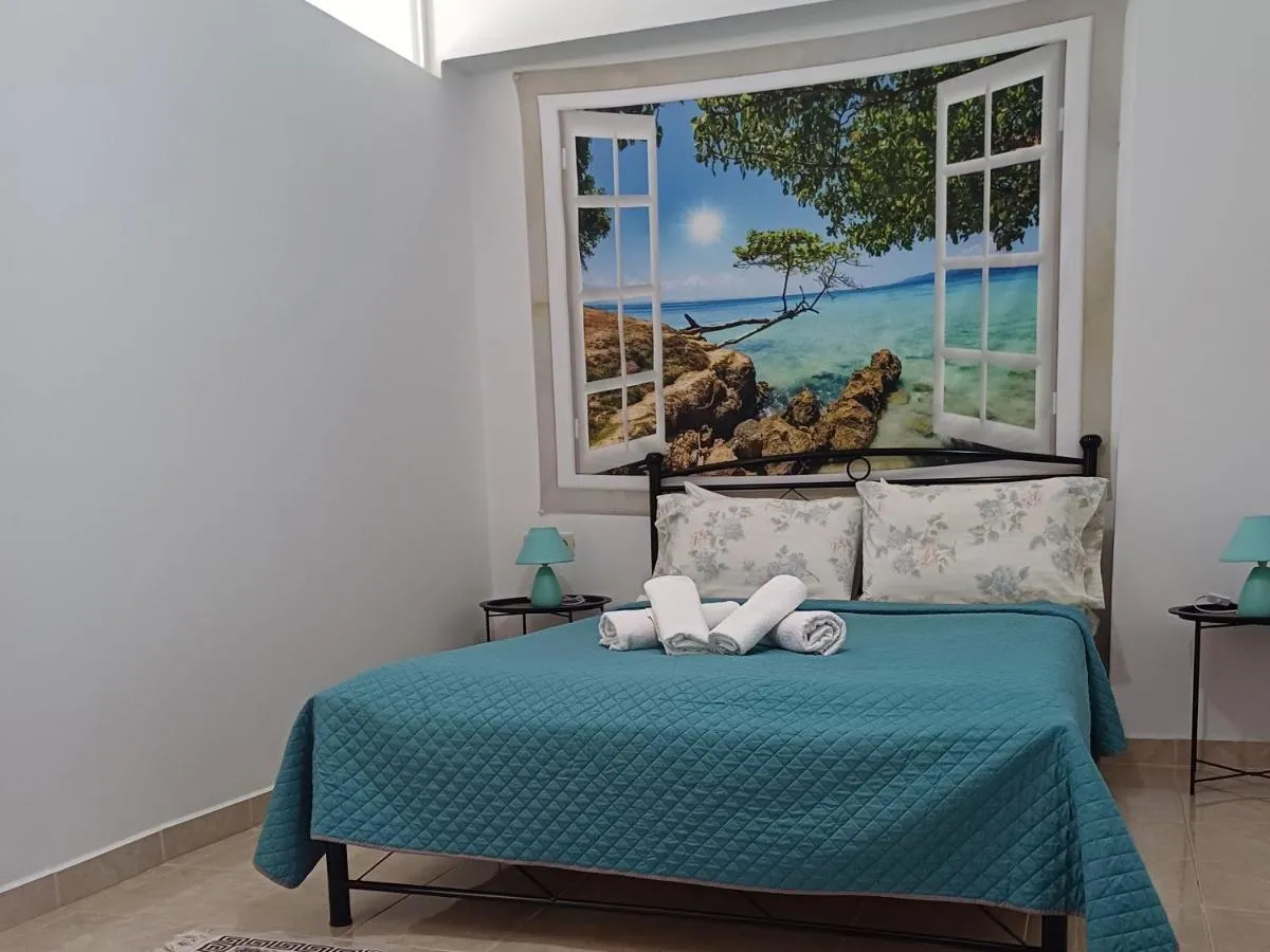 Image 5 of Artemisia Apartment