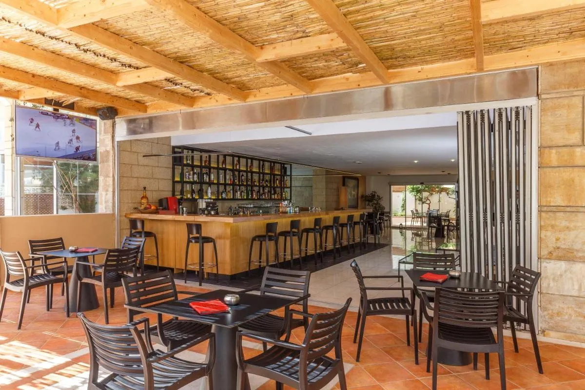 Image 4 of Athena Hotel