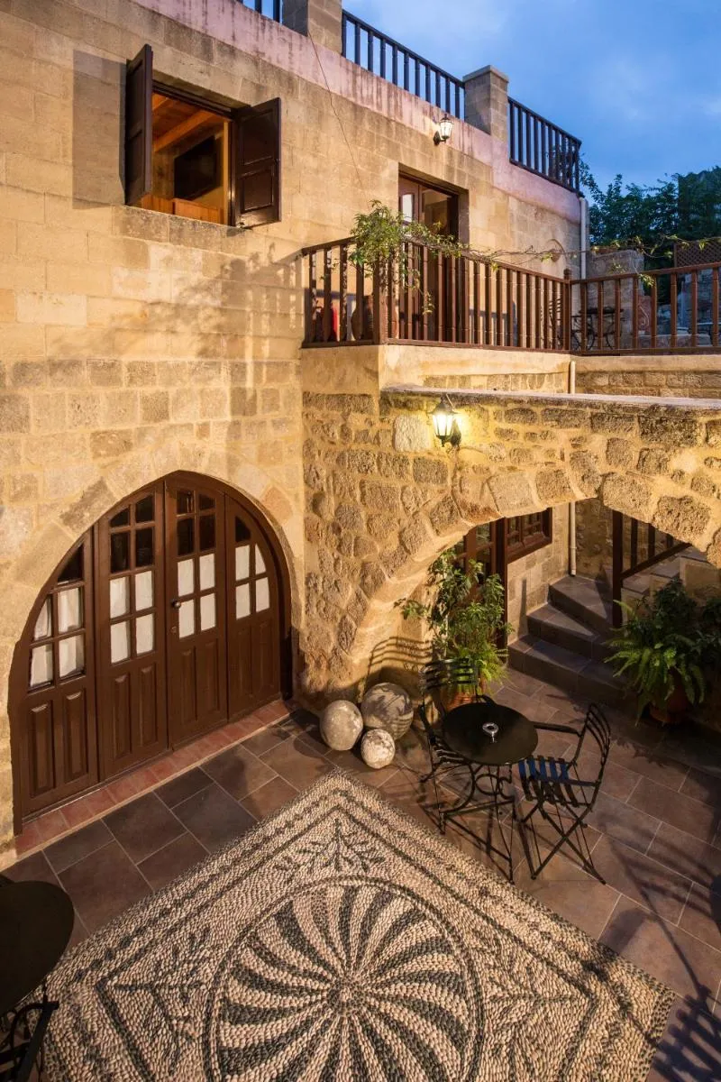 Image 5 of Camelot Traditional & Classic Hotel