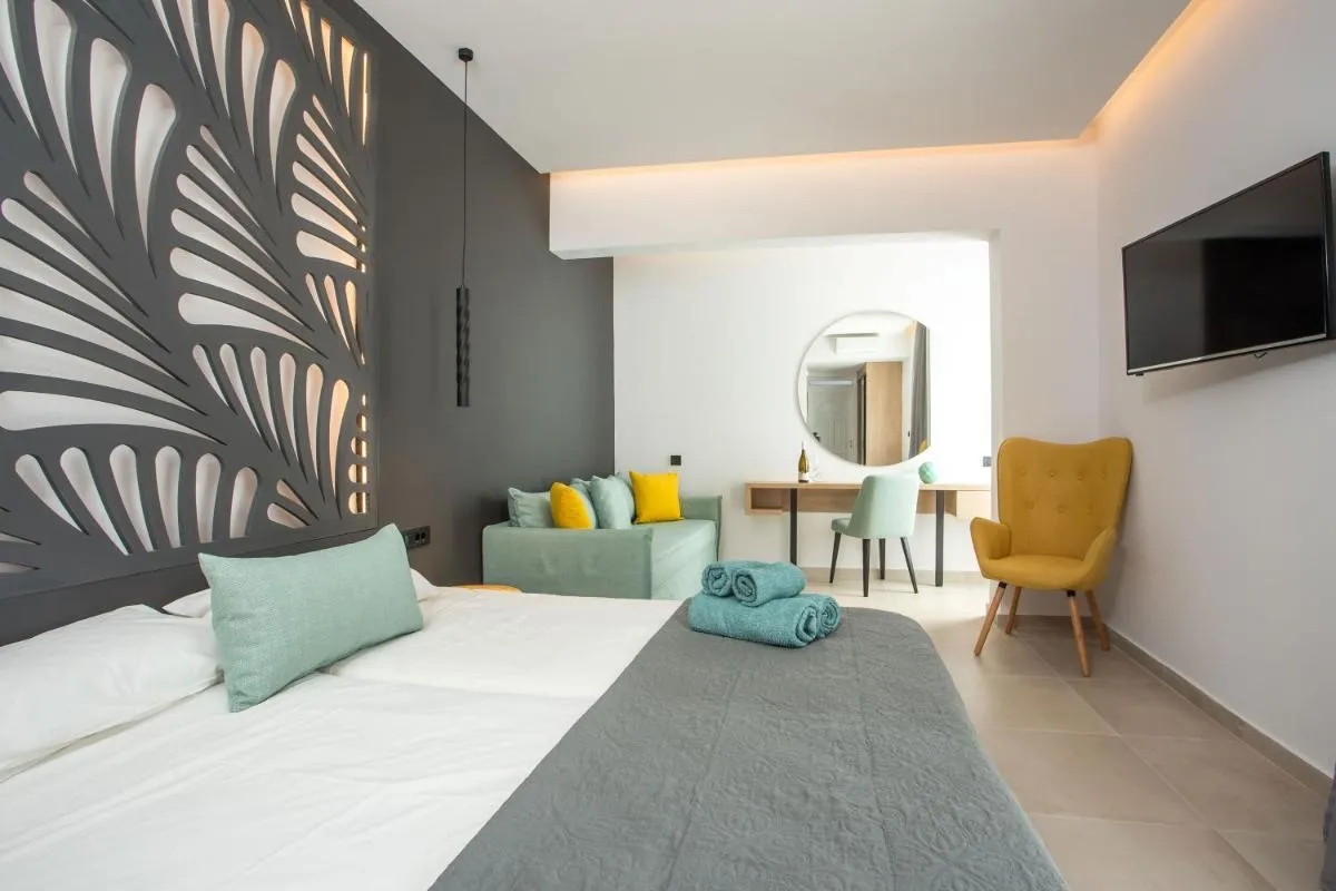 Image 1 of CasaStavris – Aparts & Pool Suites