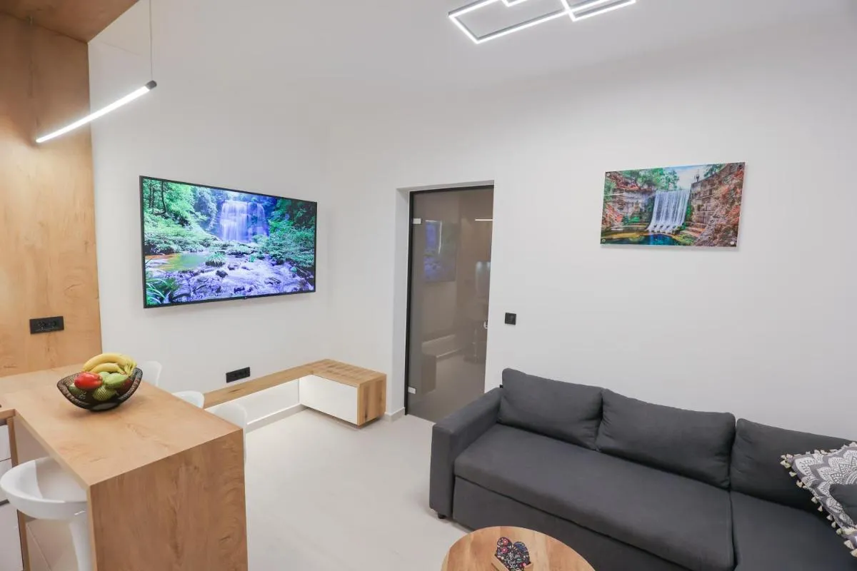 Image 4 of City Compass Luxury Suites