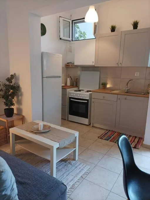 Image 1 of Comfy Cozy Iksia
