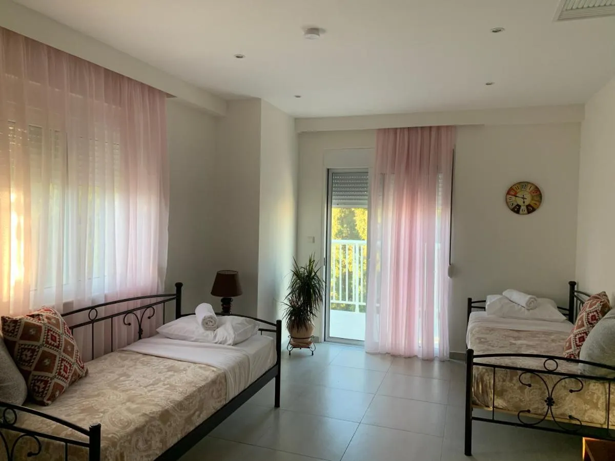 Image 1 of Cozy Violeta