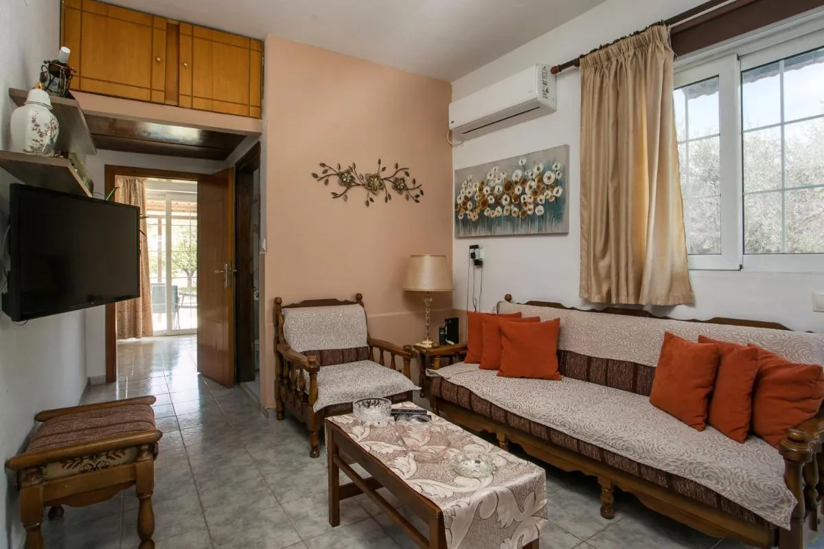 Image 3 of Dimitris studios & apartments