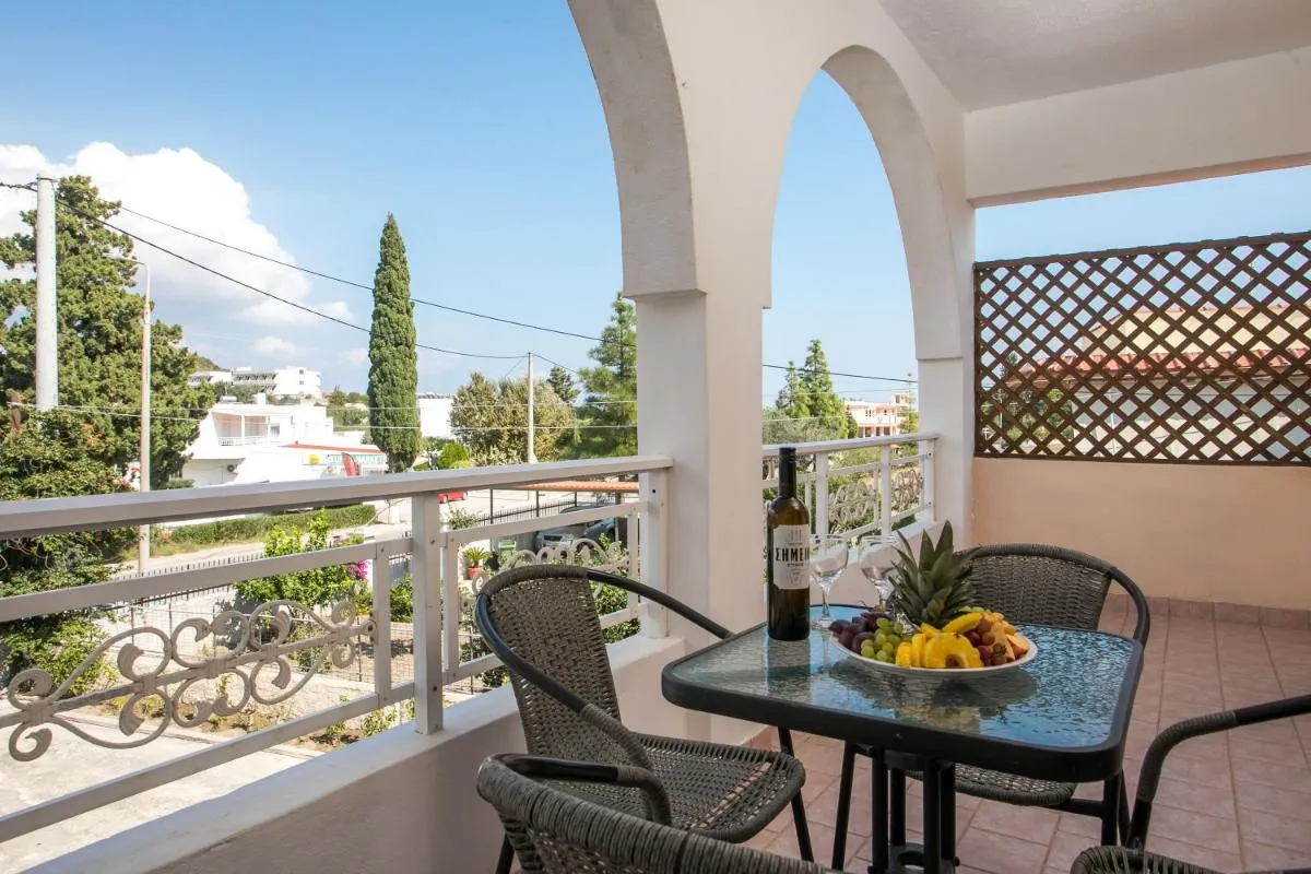 Image 2 of Dimitris studios & apartments