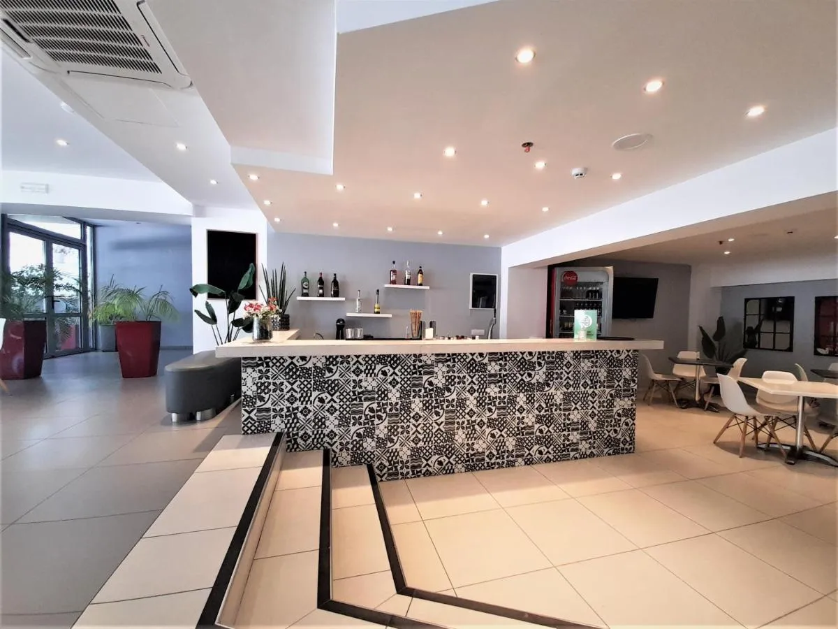 Image 2 of Elite Hotel