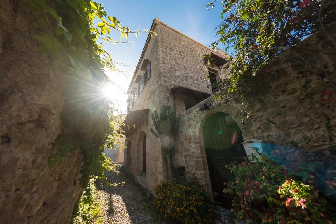 Image of Finestra Medieval Home