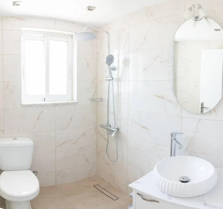 Image 2 of Fotis House 2
