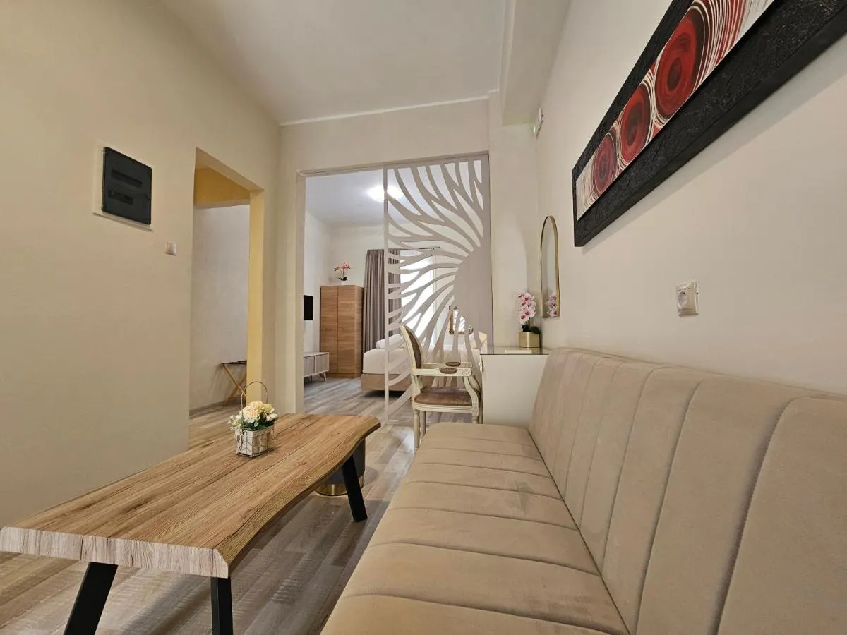 Image 4 of Golden City Center Suites
