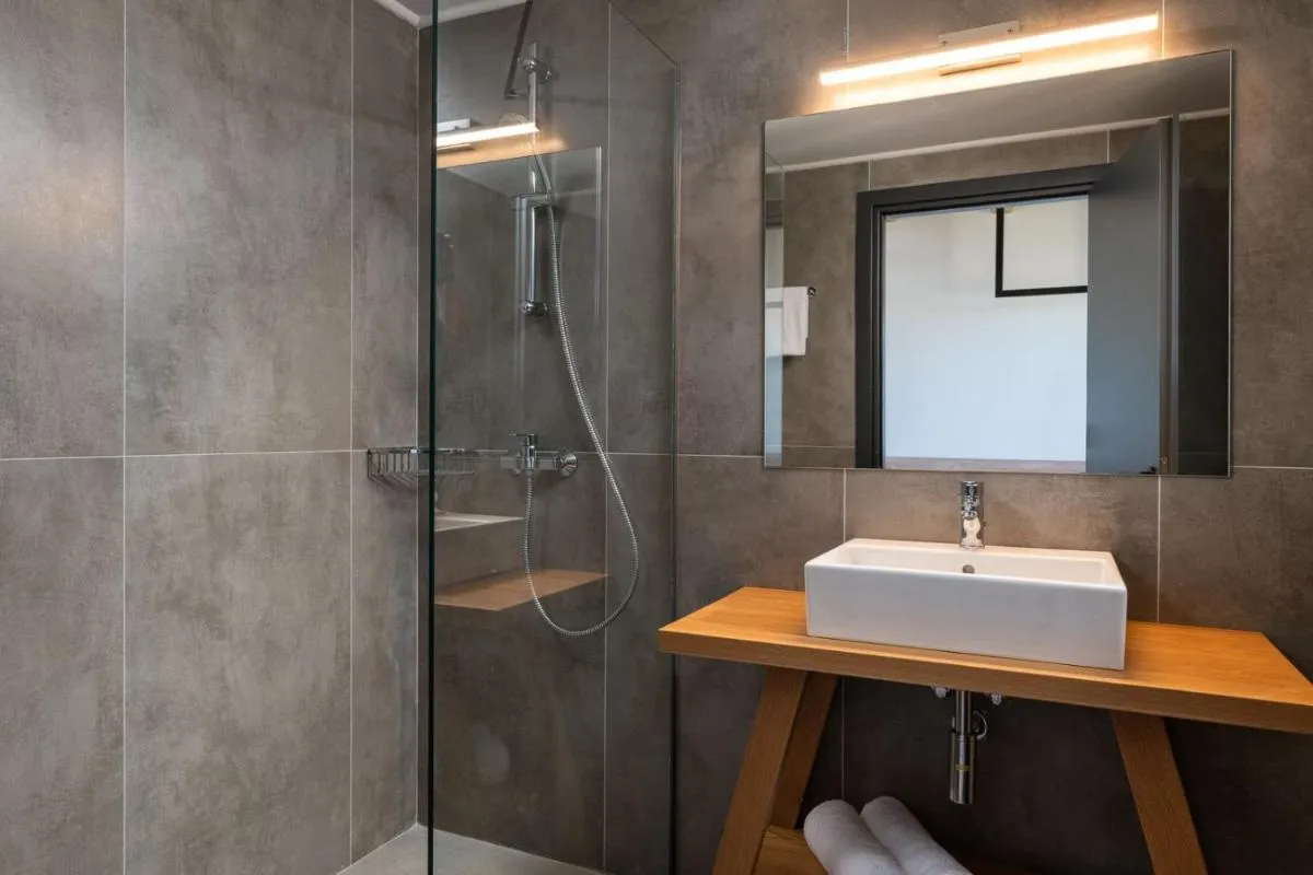Image 2 of Haraki Luxury Villas