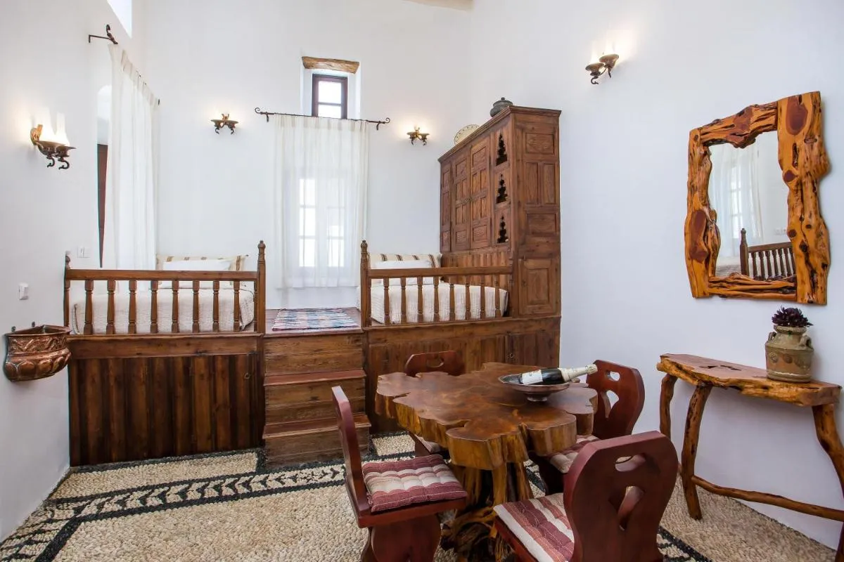 Image 2 of Heritage Luxury Suites