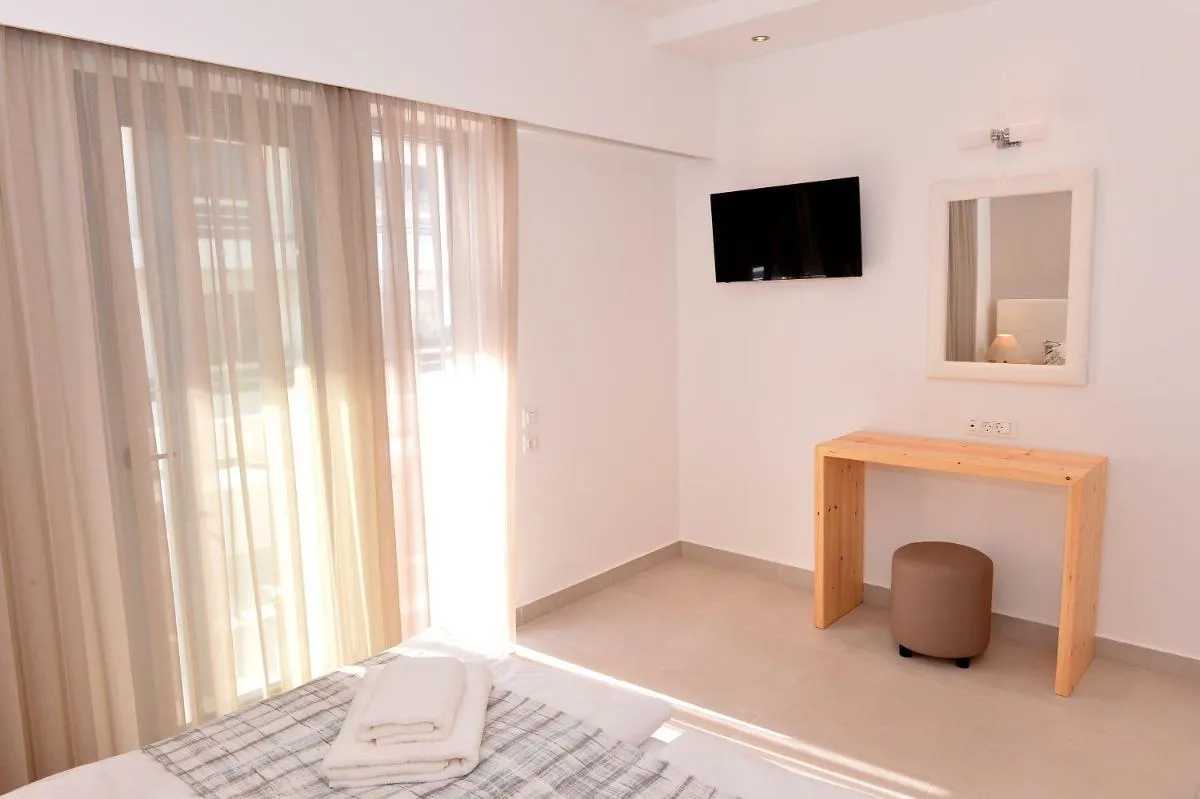 Image 2 of Island Dreams Rooms & Suites