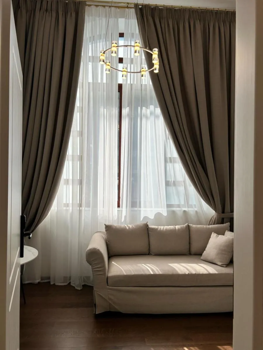 Image 2 of Jensen Luxury Suites