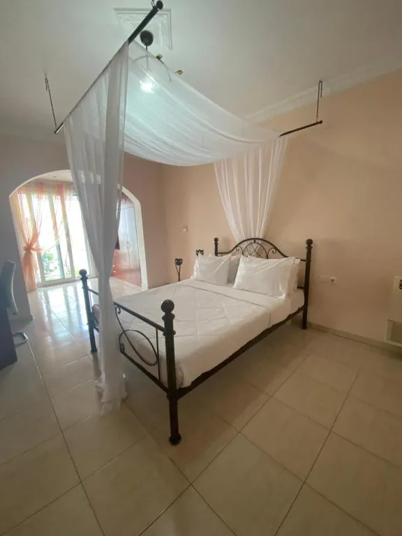 Image of Kasteli House
