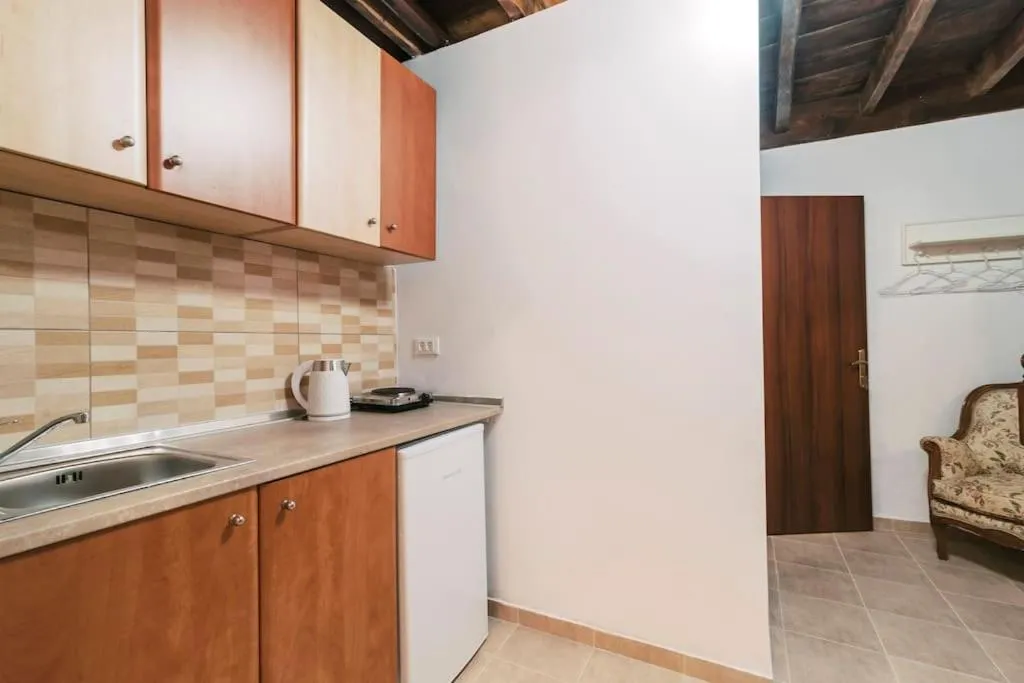 Image 6 of Kristinas View Studios
