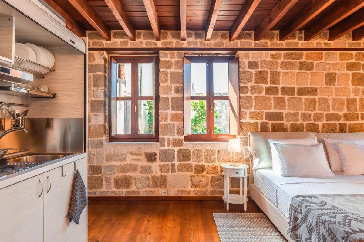 Image 2 of Mandorla Apartments