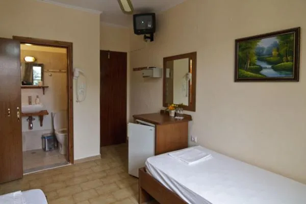 Image 2 of Mango Rooms