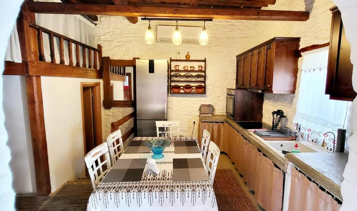 Image 1 of Mannashouse