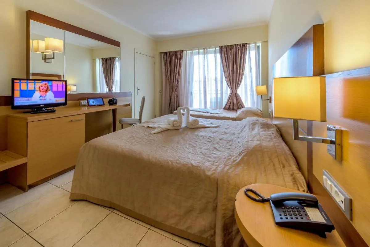 Image 4 of Manousos City Hotel