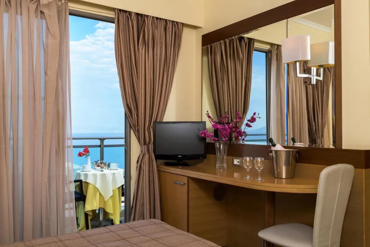 Image 1 of Manousos City Hotel