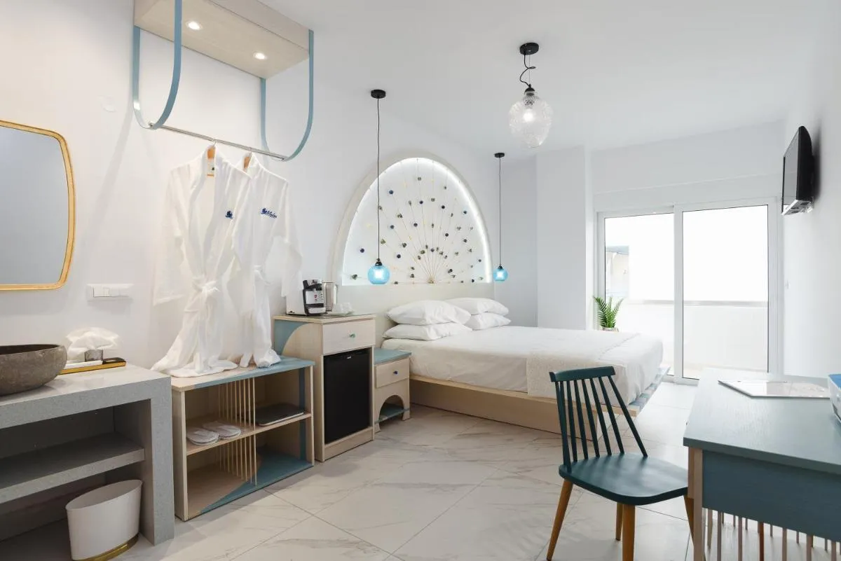 Image 4 of Mylos Luxury Escape