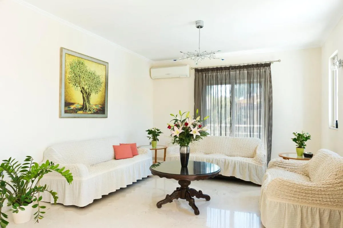 Image 1 of Perla Marina Aparthotel
