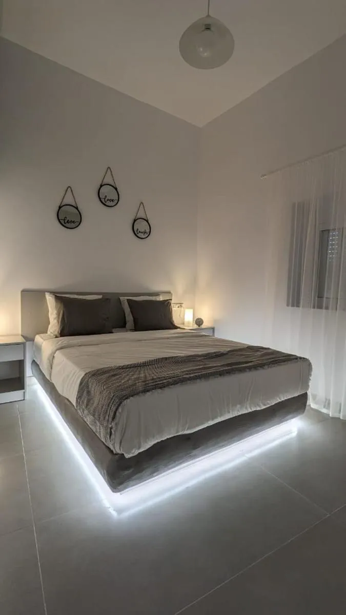 Image 3 of Petro Home
