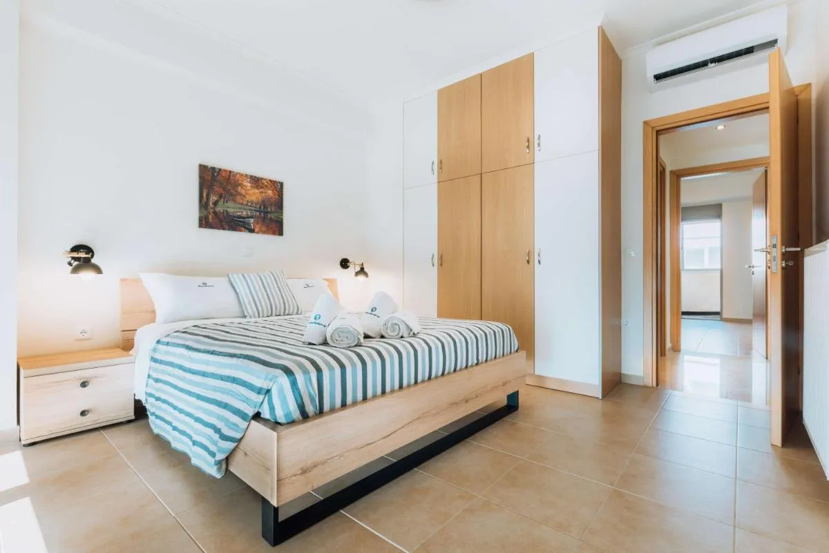 Image 6 of Rhodes Port Haven Suite