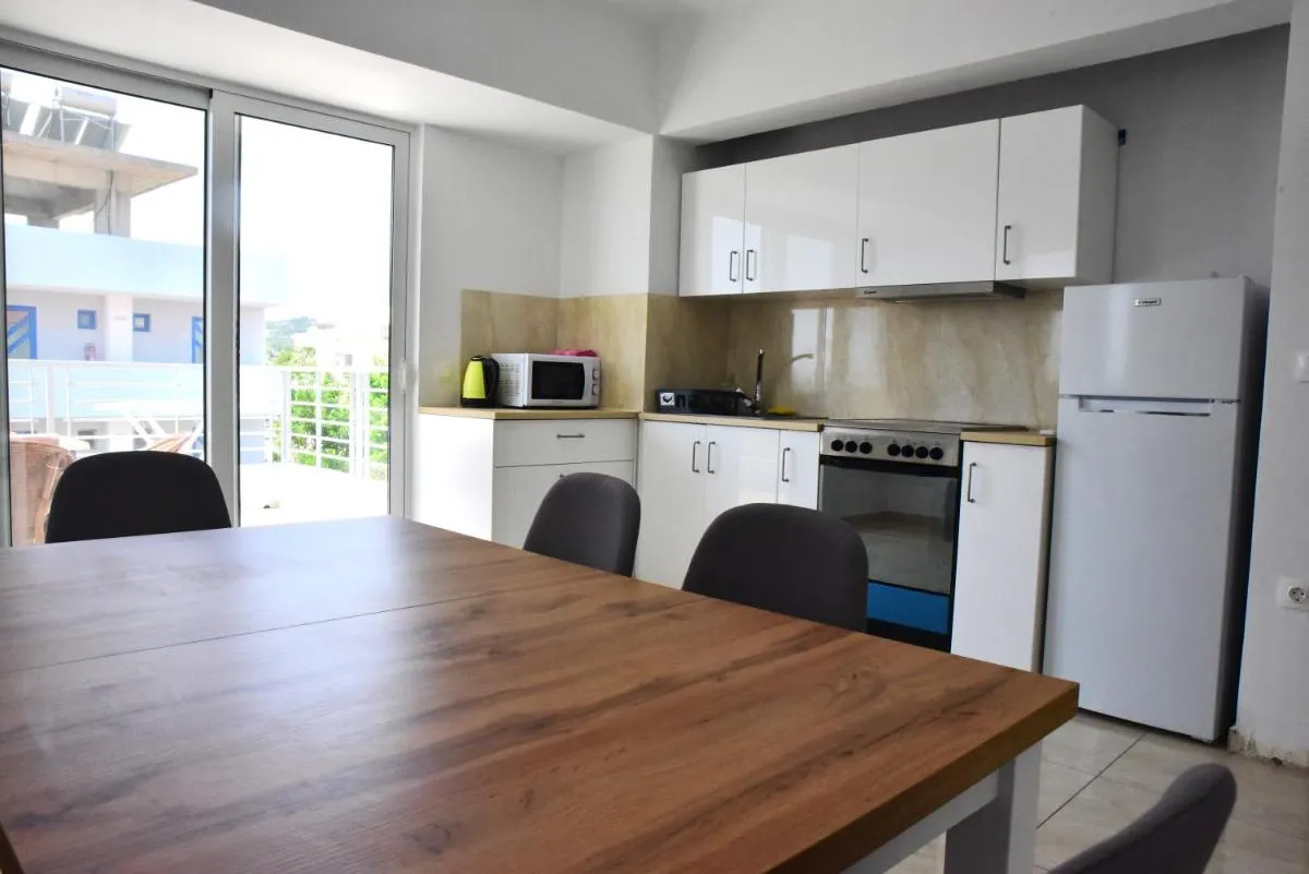 Image 2 of Roseberry Studios