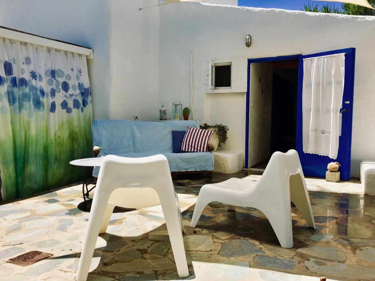 Image 2 of Sandra Studio
