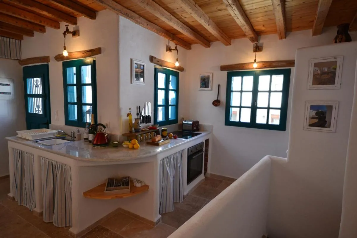 Image 3 of Shirleys Cottage