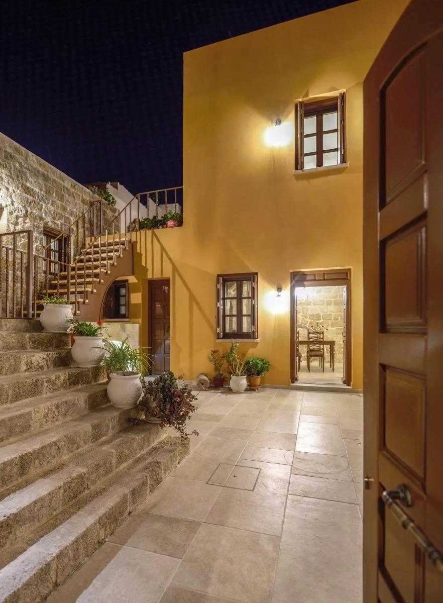 Image 4 of Spanish Knights Inn