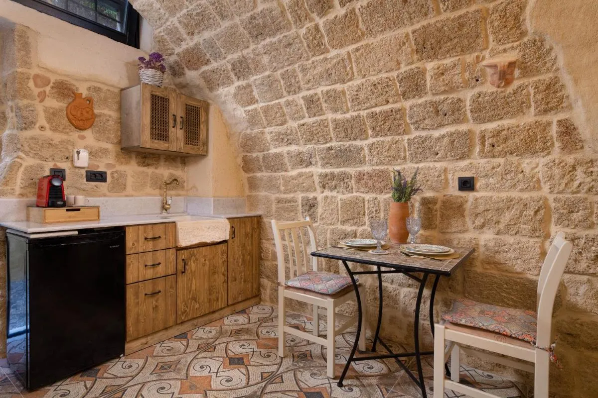 Image 4 of Stone Cave Suite