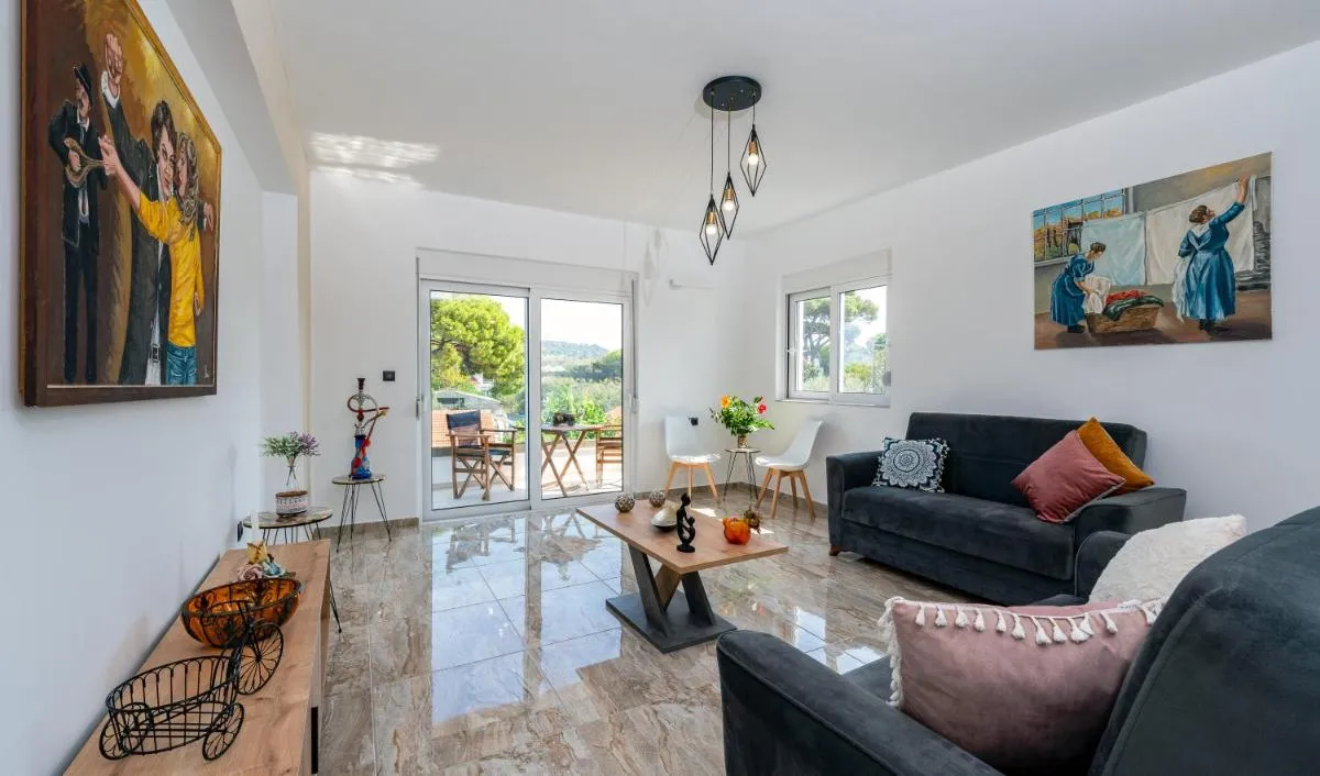 Image 3 of Sweet Home Luxury Apartment 5