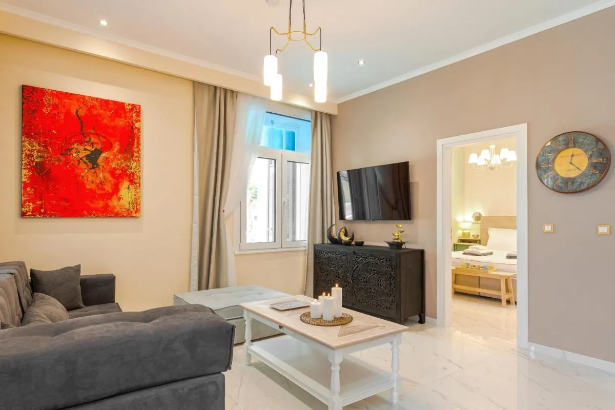 Image 4 of Themis’ Urban Residence