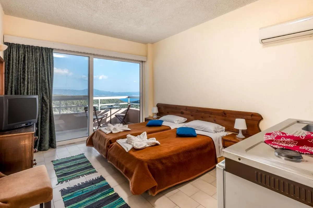 Image 4 of Thomas Hotel