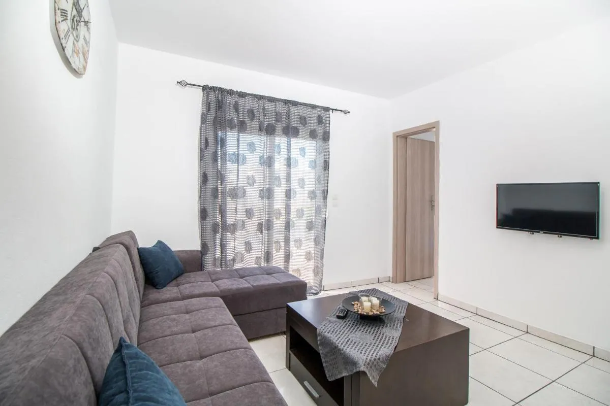 Image 5 of Toulas Studios & Apts No2