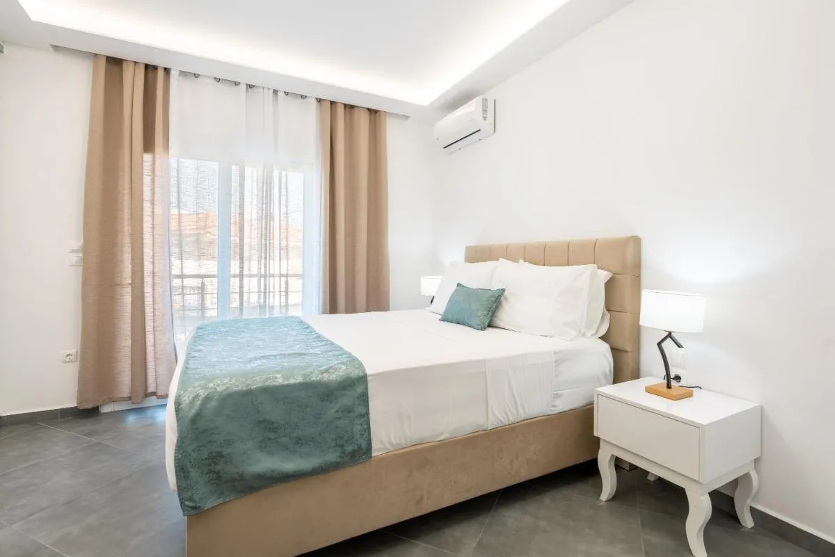 Image 1 of Velvet Apartments