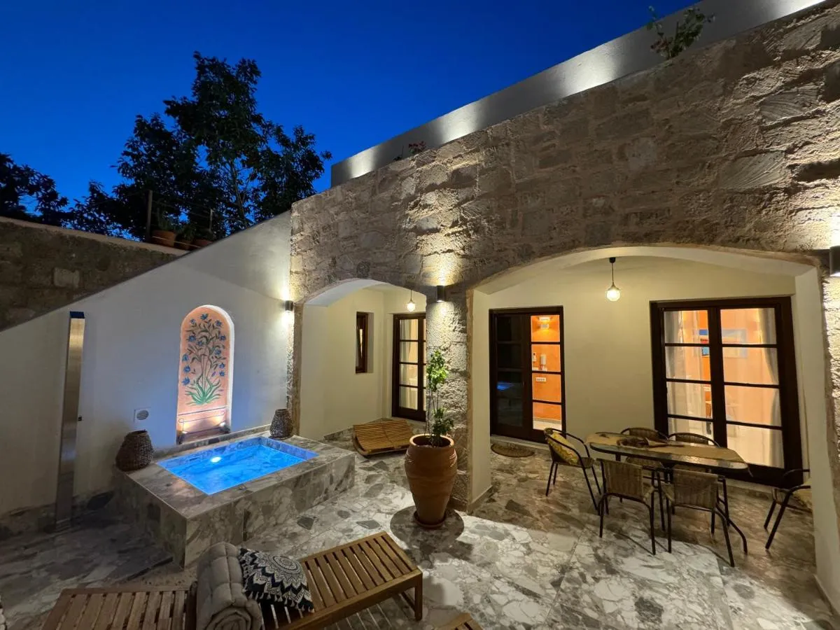 Image 4 of Vetus Vicinato Luxury Homes