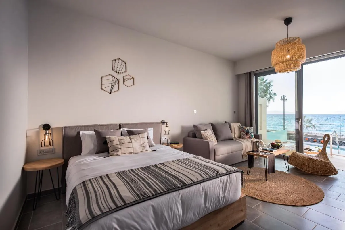 Image 1 of Villa Di Mare Seaside Suites
