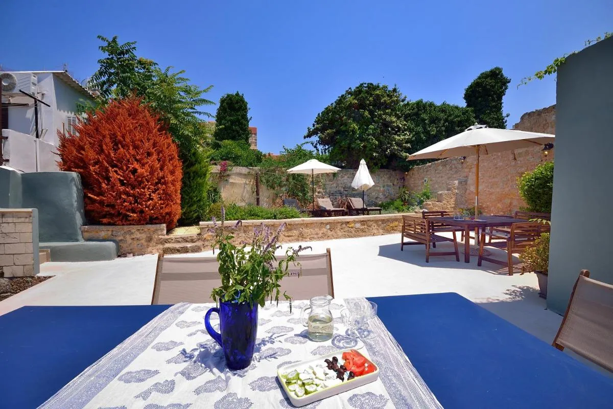 Image 5 of Villa Leon – Private courtyard serenity