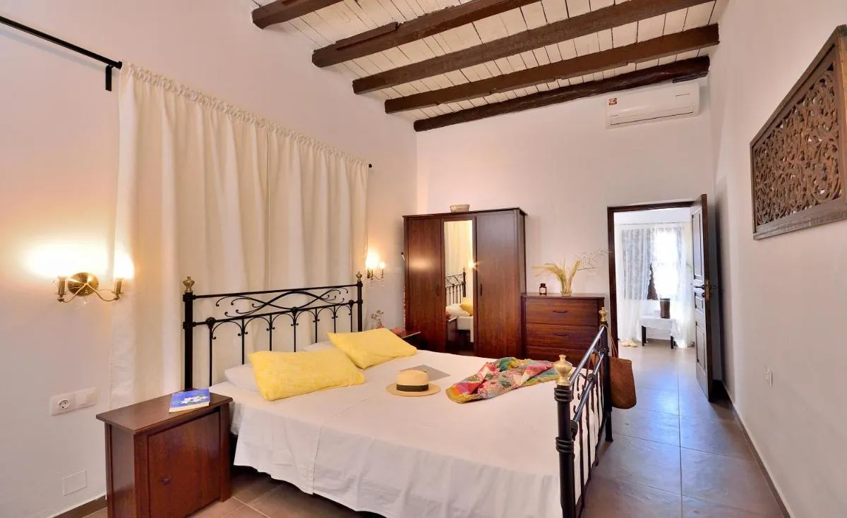 Image 6 of Villa Leon – Private courtyard serenity